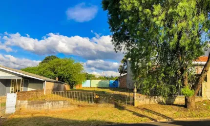 IMOBILIÁRIA LA CASA VENDE: TERRENO AMPLO NO BAIRRO BONSUCESSO!