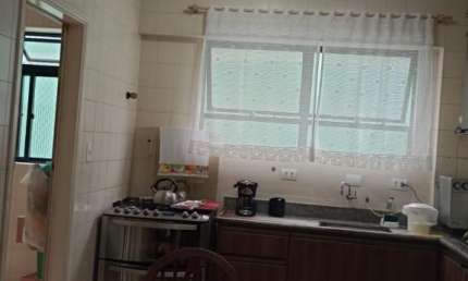 Apartamento 2 dormitórios, sendo 1 suíte. Bairro Ponta da Praia. Santos. SP.