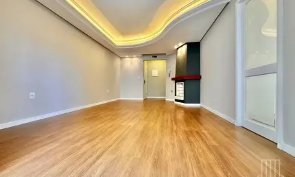 Apartamento Reformado com Sacada de Frente à Venda no Centro de Capão