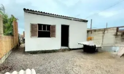 EXCELENTE CASA À VENDA NO BAIRRO JARDIM BEIRA MAR, EM CAPÃO DA CANOA!