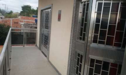 CASA 3 QUARTOS EM CONDOMÍNIO RESIDENCIAL SANTA IZABEL - SG