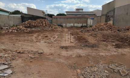 Terreno à venda na Vila Industrial, Campinas  por R$ 440.000