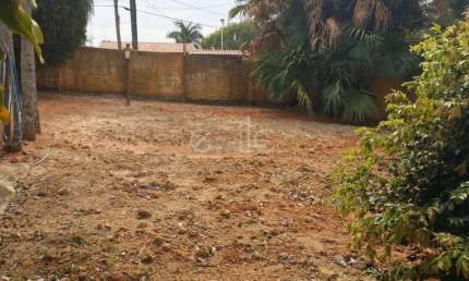 Terreno em condomínio fechado à venda no Parque Xangrilá, Campinas  por R$ 410.000