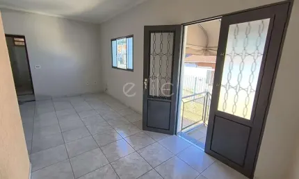 Casa com 2 quartos para alugar na Vila Itália, Campinas , 150 m2 por R$ 2.200