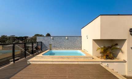 Casa em Condomínio com 3 quartos, 257 m² privativos, 3 vagas de garagem, no Fazendinha