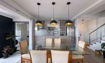 Apartamento Cobertura Duplex com 3 quartos, 144 m² privativos, 2 vagas de garagem, no Água Verde