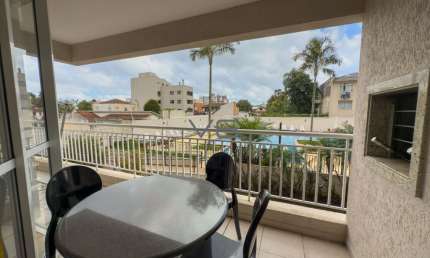 Apartamento Semi-Mobiliado com Varanda Gourmet e Vista para a Piscina no Rebouças – Curitiba