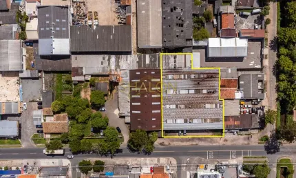 <p>Barracão no Boqueirão com 1.850m² em 2 terrenos, Zona de Serviço 1</p>