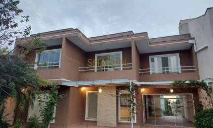 <p>CASA COM TERRENO, PEÇAS AMPLAS, PROXIMO AO PARQUE BACACHERI, RESIDENCIAL E COMERCIAL, AVERBADA, BACACHERI, TINGUI, CURITIBA, PR</p>