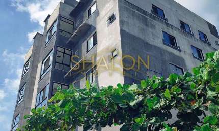 <p>Edifico Saint John.</p><p>Apartamentos de 2 Dormitórios , sendo 1 Suíte.</p><p>Temos Tbem Coberturas.</p>