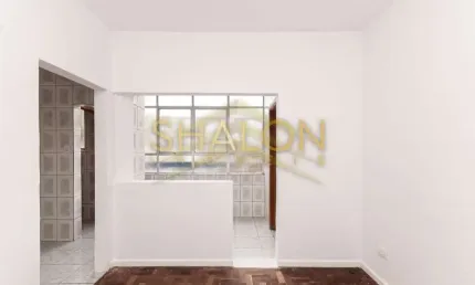 <p>Apartamento com 3 quartos na - Avenida Visconde De Guarapuava</p>