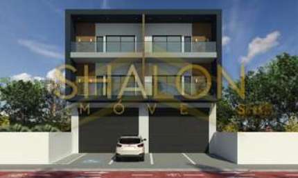 <p>Prédio Residencial &amp; Comercial.</p><p>Com 850m² Total .</p><p>Prédio Novinho.</p><p>Desocupado.</p>