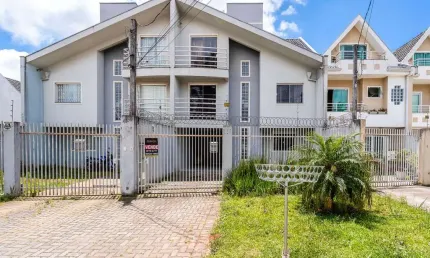 <p>SOBRADO TRIPLEX, 3 QUARTOS SENDO 1 SUITE COM SACADA, ATIVO, CHURRASQUEIRA, FRENTE RUA, SANTA FELICIDADE, CURITIBA, PR</p>