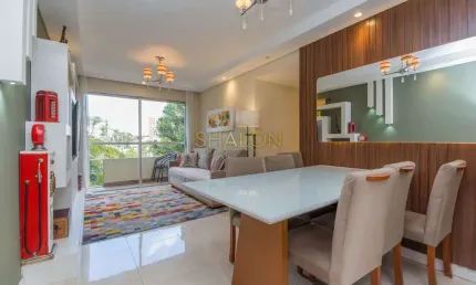 <p>Exclusivo! Apartamento Reformado no Novo Mundo - Vista Definitiva e Privacidade.</p>