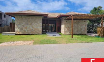 Casa com 4 quartos à venda na Praia do Forte, Praia do Forte, Mata de São João por R$ 2.700.000