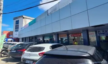 Ponto comercial para alugar na Avenida Santos Dumont, Estrada do Coco, Lauro de Freitas por R$ 5.000