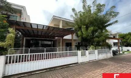 Casa com 3 quartos à venda na Rua Buraquinho, Buraquinho, Lauro de Freitas por R$ 890.000