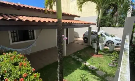 Casa com 3 quartos à venda na Avenida Professor Theócrito Batista, Caji, Lauro de Freitas por R$ 680.000