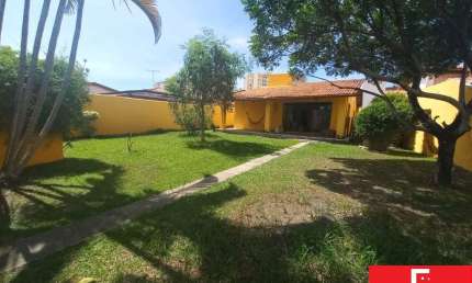 Casa com 4 quartos para alugar na Estrada Do Coco, Estrada do Coco, Lauro de Freitas por R$ 3.950