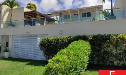 Casa duplex, 5/4, (sendo 5 suítes) nascente e bem localizada em um ótimo condomínio do Itaigara.