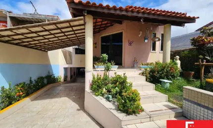 Casa com 3 quartos à venda na rua osvaldo b pitangueiras, pitangueiras, lauro de freitas por r$ 690.000