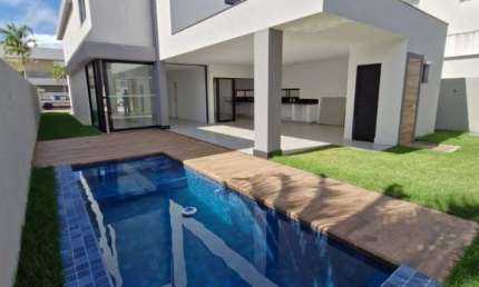 Casa com 4 quartos à venda na Avenida Priscila Dultra, Vilas do Atlantico, Lauro de Freitas por R$ 2.250.000