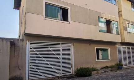Casa com 3 quartos à venda na Rua Ipecaetá, Praia do Flamengo, Salvador por R$ 650.000