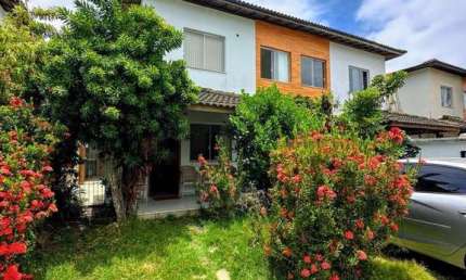 Casa com 3 quartos para alugar na Abrantes, Abrantes, Camaçari por R$ 3.075
