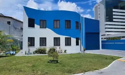 Prédio para alugar na Av. Santos do Dumont, Estrada do Coco, Lauro de Freitas por R$ 25.000