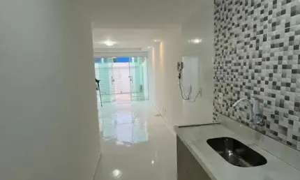 Casa com 3 quartos à venda na rua milena ramone alencar ramos, ipitanga, lauro de freitas por r$ 395.000