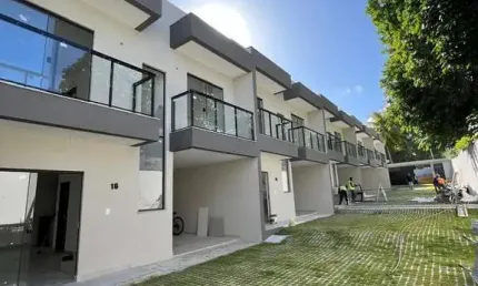 Casa com 3 quartos à venda na Centro, Centro, Lauro de Freitas por R$ 530.000