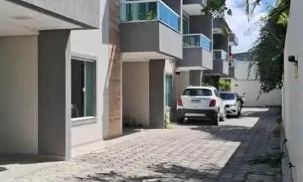 Casa com 3 quartos à venda na Rua São José, Centro, Lauro de Freitas por R$ 580.000