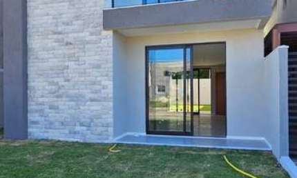 Casa com 4 quartos à venda na Vila Florença, Abrantes, Camaçari por R$ 950.000
