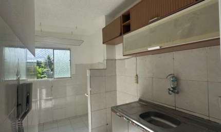 Apartamento condomínio ipitanga 2/4 centro Lauro de Freitas