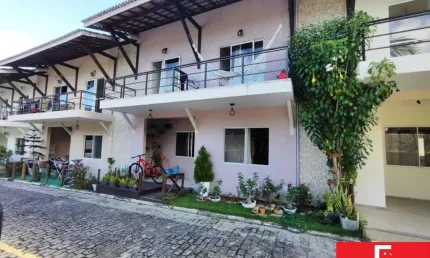 Casa com 3 quartos à venda na Rua Aurelino Fróes Moreira, Buraquinho, Lauro de Freitas por R$ 650.000