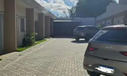 Casa com 2 quartos à venda na Rua Priscila B Dutra, Buraquinho, Lauro de Freitas, 49 m2 por R$ 395.000