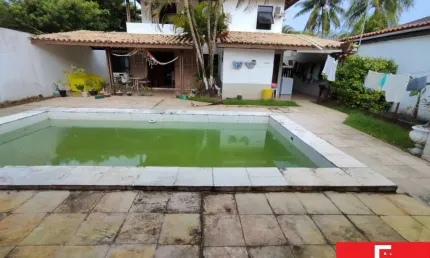 Casa com 5 quartos à venda na Rua Valter Laudano Guimarães, Ipitanga, Lauro de Freitas, 291 m2 por R$ 1.300.000