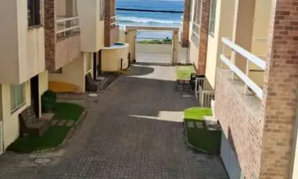 Casa com 4 quartos para alugar na Rua Renato Berbert de Castro, Praia do Flamengo, Salvador por R$ 3.500