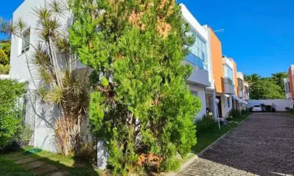 Casa com 4 quartos à venda na rua vinícius de moraes, buraquinho, lauro de freitas por r$ 780.000
