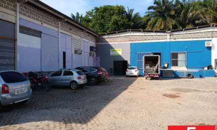 Barracão / Galpão / Depósito à venda na Rua Sivandir F. Chaves., Caji, Lauro de Freitas por R$ 475.000