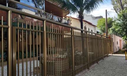 Linda cobertura liner de 200 metros quadrados com picina churrasqueira com 3 vagas de garagem prédio com piscina e academia