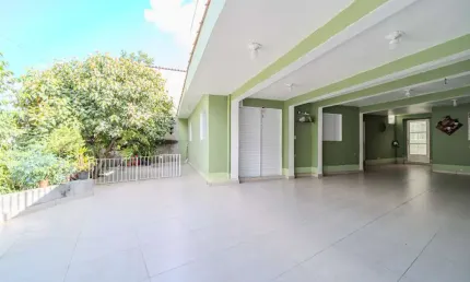 Casa à venda na Rua Adhemar Teixeira Machado, Veloso, Osasco - SP