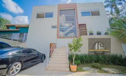 Casa à venda na Rua México, Chácara dos Lagos, Carapicuíba - SP