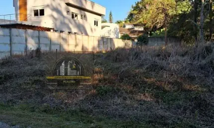 Terreno à venda na Rua Ouro Preto, Chácara das Paineiras, Carapicuíba - SP