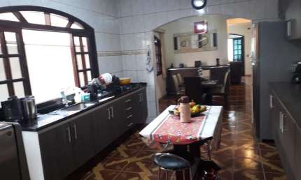 Casa à venda na Rua Americana (Vl Gertrudes), Serpa, Caieiras - SP