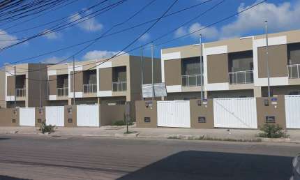 Casa à venda na Rua Antônio Pedro, Vila Camarim, Queimados - RJ