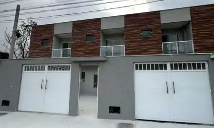 Casa à venda na Avenida Santo Antônio, Quinta Mariana, Guapimirim - RJ