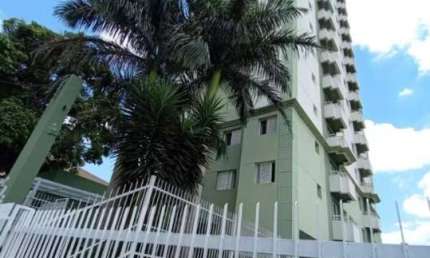 Apartamento à venda na Rua Lua, Jardim Tupanci, Barueri - SP