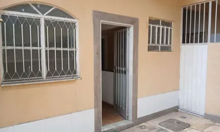 Casa para alugar na Rua Pedro Correia, Vila Meriti, Duque de Caxias - RJ