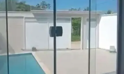 Casa à venda na Rua Vinte e Cinco de Agosto, Vila Santa Alice, Duque de Caxias - RJ